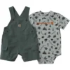 2-delt sæt til drenge bestående af kortærmet body og shorts med cargolommer (baby)
