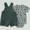 2-delt sæt til drenge bestående af kortærmet body og shorts med cargolommer (baby)