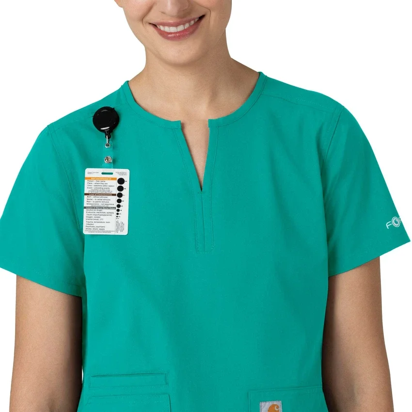 Force Essentials-tunika-scrubbluse til kvinder med udskæring