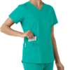 Force Essentials V-hals strikpanelet-scrubbluse til kvinder