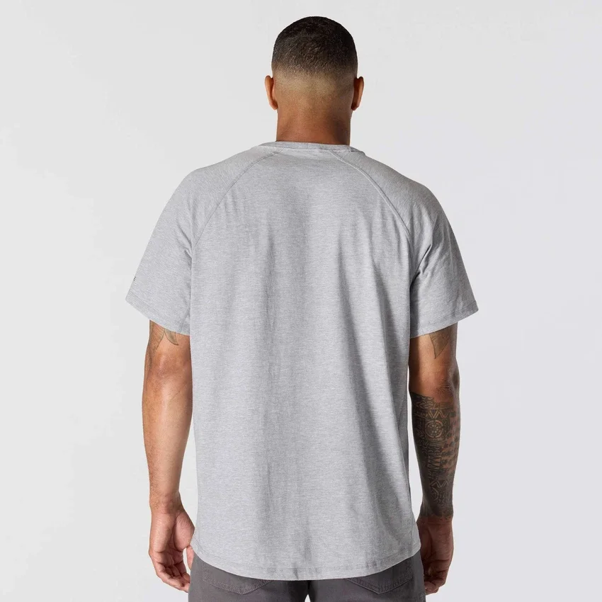 Force T-shirt til mænd med afslappet pasform, fugttransporterende og lommer