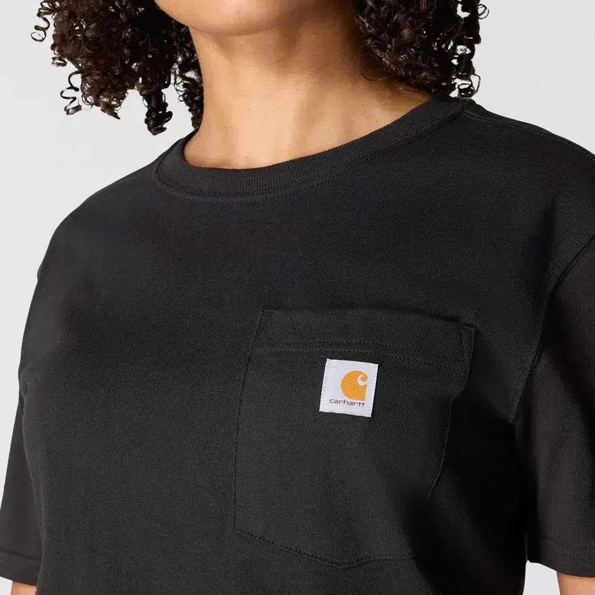 Ikonisk K87 T-shirt til kvinder med løs pasform og store lommer