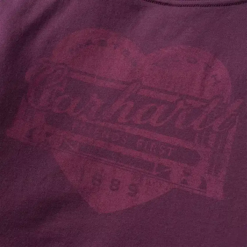 Irvine T-shirt til kvinder med afslappet pasform og Heritage Heart-grafik