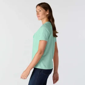 Irvine T-shirt til kvinder med afslappet pasform og lommer