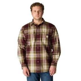 Løstsiddende, kraftig flannel-skjorte med lange løse ærmer og ternet mønster