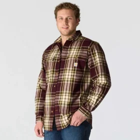 Løstsiddende, kraftig flannel-skjorte med lange løse ærmer og ternet mønster