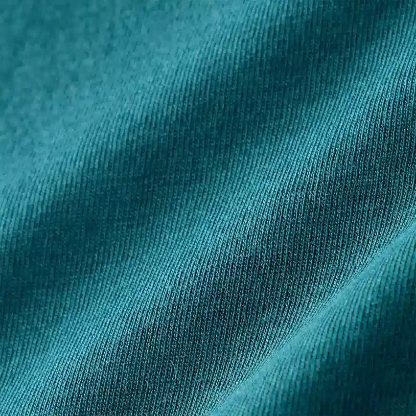 Tencel-skjorte med lomme, løse ærmer og rund hals til kvinder