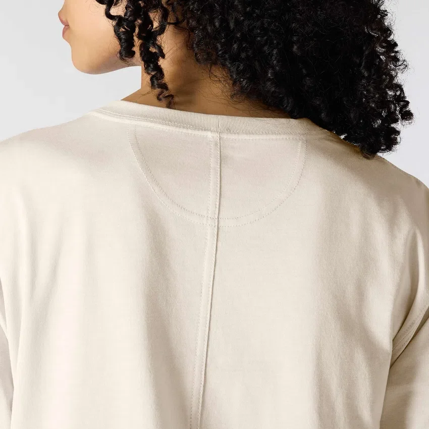 Tencel-skjorte med lomme, løse ærmer og rund hals til kvinder