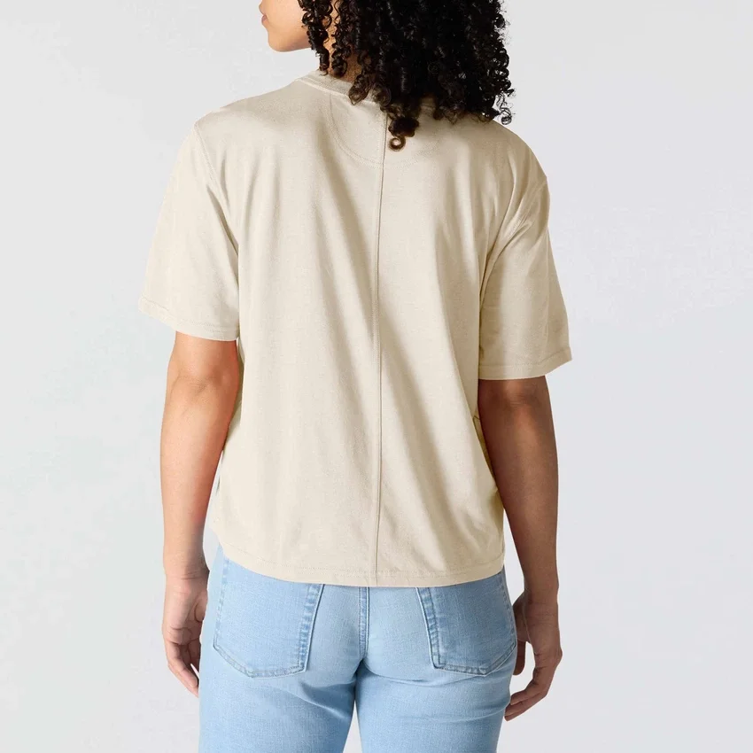 Tencel-skjorte til kvinder med løs pasform, rund hals og lomme